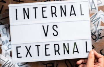 4 Key Differences Between External & Internal Leaders: Which Approach Will Take You to the Top? | effective coaches Angelie Kapoor Oversight global